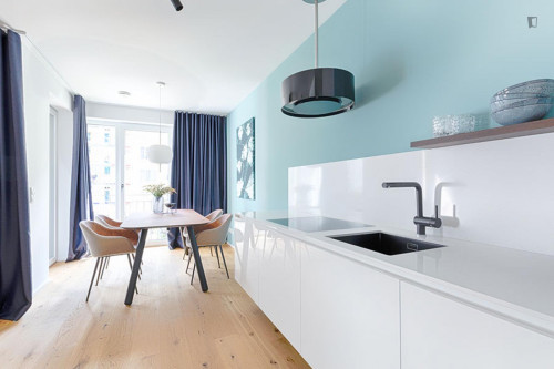 Stylish 2-bedroom apartment next to München Hackerbrucke Rail Station