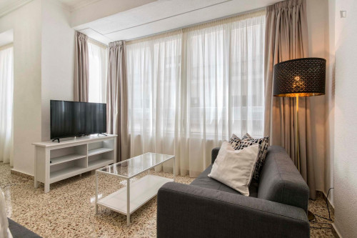 Lovely double bedroom in Alicante