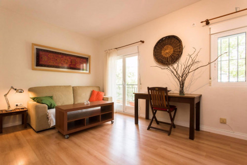 Double bedroom in a nice 4-bedroom flat, near Plaza de Antonio Martelo