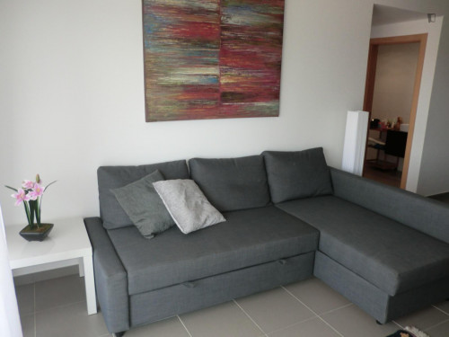 Charming 1-bedroom Flat with a Sea View, Swimming Pool and Tennis Court