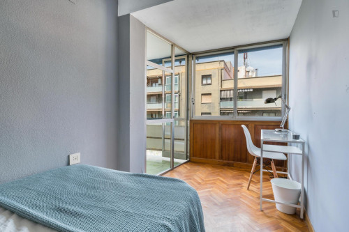 Wonderful double bedroom with a balcony, in Mestalla - Gallery - 18