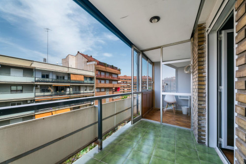 Wonderful double bedroom with a balcony, in Mestalla - Gallery - 4