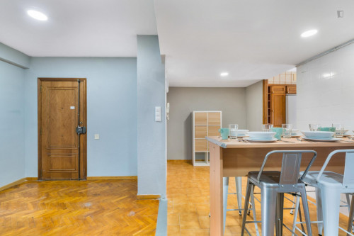 Wonderful double bedroom with a balcony, in Mestalla - Gallery - 15