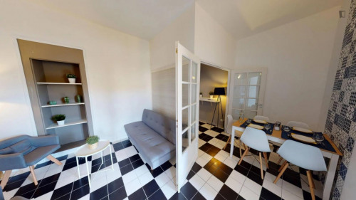 Welcoming double bedroom near the Hôtel de Ville L. Pradel metro - Gallery - 8