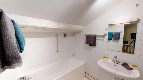 Welcoming double bedroom near the Hôtel de Ville L. Pradel metro - Gallery - 13
