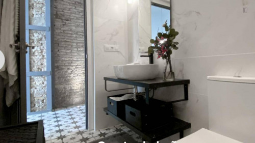 Nice 2-bedroom flat - Gallery - 11