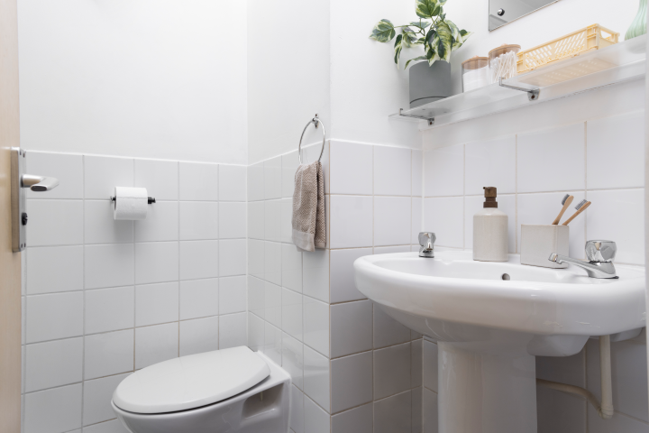Medium Standard Double En-Suite - Moorfield - Gallery - 2