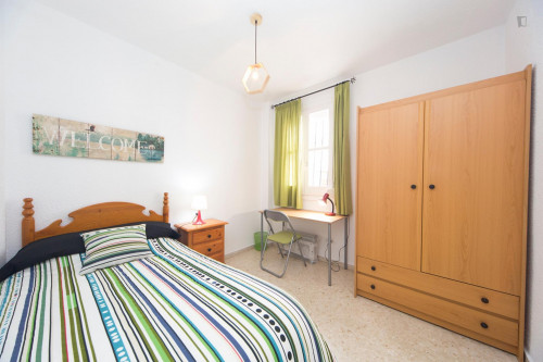 Bright single bedroom in a 4-bedroom apartment near Parroquia San Francisco Javier