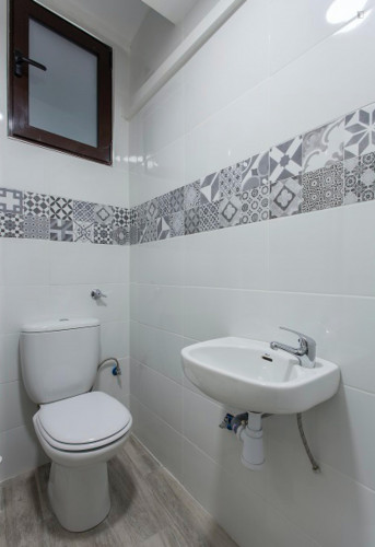 Alluring double bedroom near Plaça de la Mare de Déu - Gallery - 11