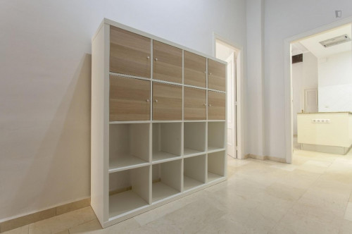Alluring double bedroom near Plaça de la Mare de Déu