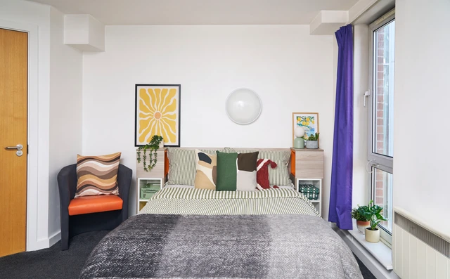  Extra Large High Double Studio  -  كوينز بارك هاوس  - Gallery -  1