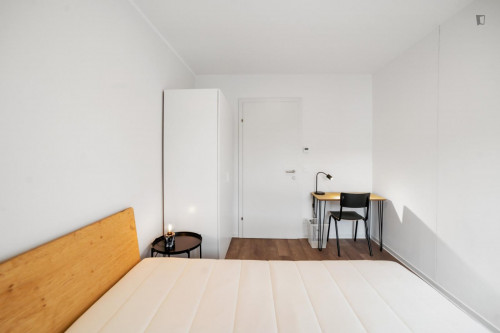 Appealing single bedroom in well-linked Lend