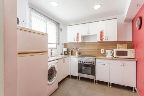 Lively single bedroom in a 3-bedroom apartment close to Universitat Pública Politécnica De Valencia - Gallery - 6