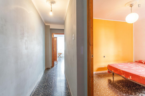 Lively single bedroom in a 3-bedroom apartment close to Universitat Pública Politécnica De Valencia - Gallery - 8