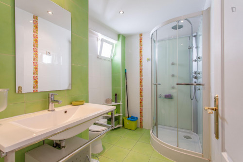 Lively single bedroom in a 3-bedroom apartment close to Universitat Pública Politécnica De Valencia - Gallery - 7