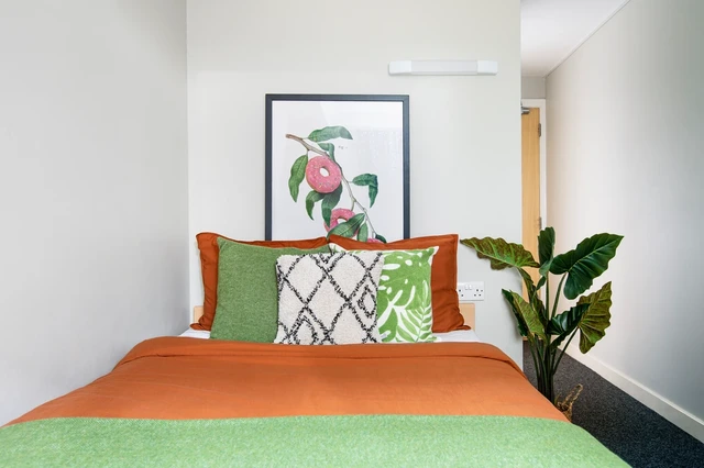  Large High Double En-Suite  -  Kyle Park House  - Gallery -  3