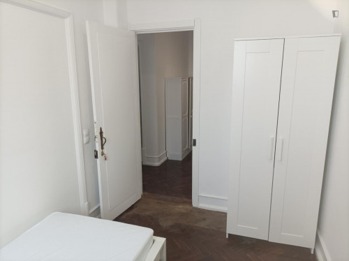 Nice single bedroom near Parque da Bela Vista