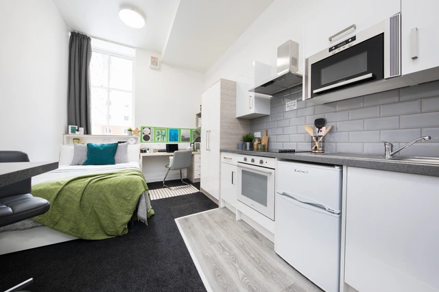  Small Standard Double Studio  -  Merchant City House  - Gallery -  3