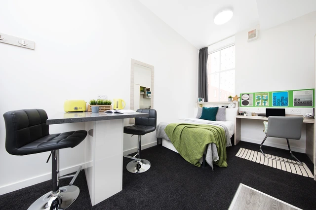  Small Standard Double Studio  -  Merchant City House  - Gallery -  4