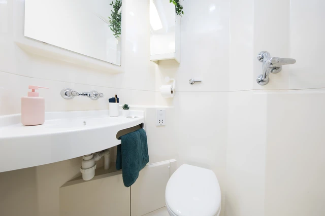  Small Standard Double Studio  -  Merchant City House  - Gallery -  2