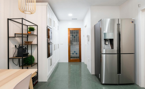 Nice double bedroom near Colón Metro Station - Gallery - 6