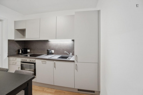 Neat single bedroom with balcony in Lend
