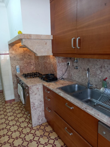 Great single bedroom in a 4-bedroom apartment