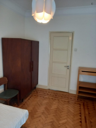 Great single bedroom in a 4-bedroom apartment