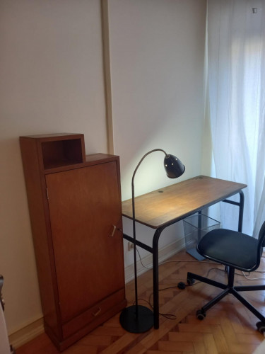 Great single bedroom in a 4-bedroom apartment