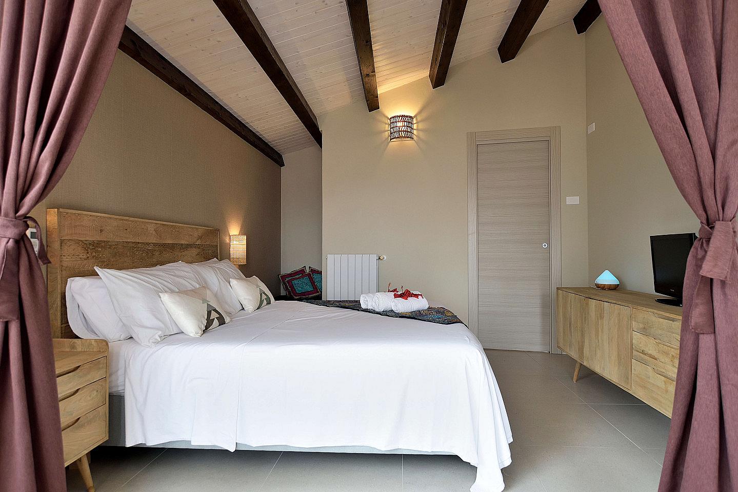  Shanti Studio  -  Vibrant Stunning House w/ Yoga Sessions + Terrace + Ocean Views  - Gallery -  17