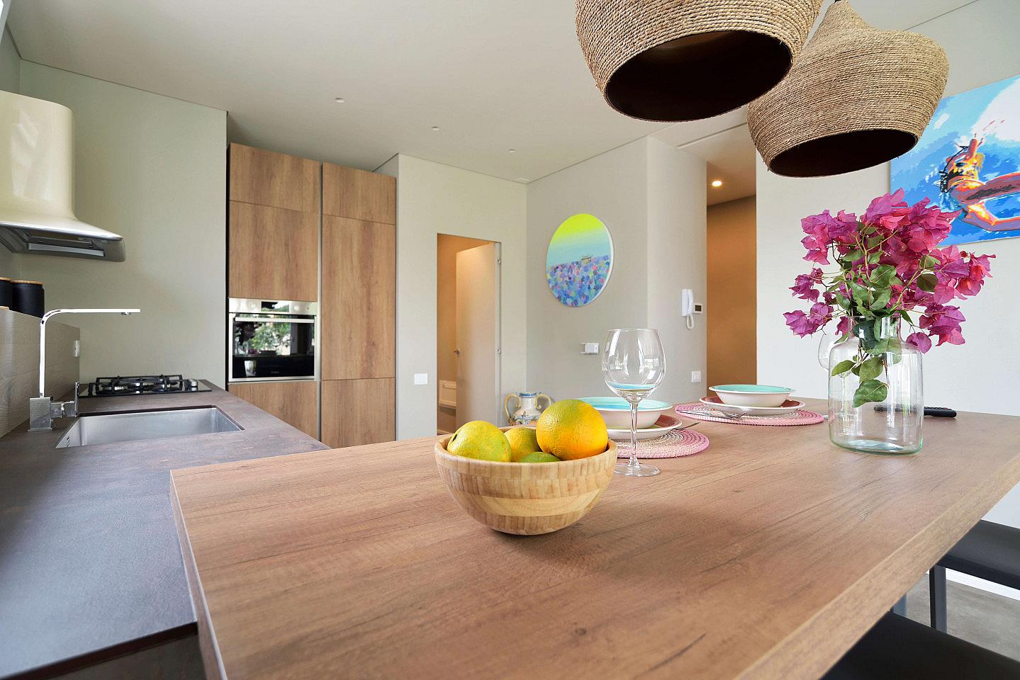  Villa Room  -  Vibrant Stunning House w/ Yoga Sessions + Terrace + Ocean Views  - Gallery -  16