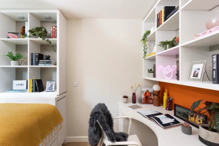  Extra Large Highest Double En-Suite  -  Drapery Place  - Gallery -  2