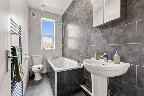 rentinc-stanmore-place-ls4-2rr-leeds-122655005320260806122610PM