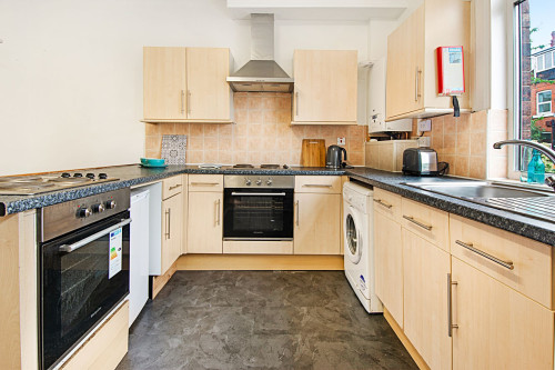 rentinc-stanmore-place-ls4-2rr-leeds-166799141020261015015551AM