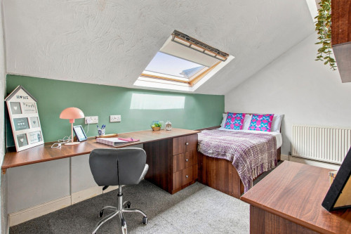 rentinc-stanmore-place-ls4-2rr-leeds-54739346720260806122610PM