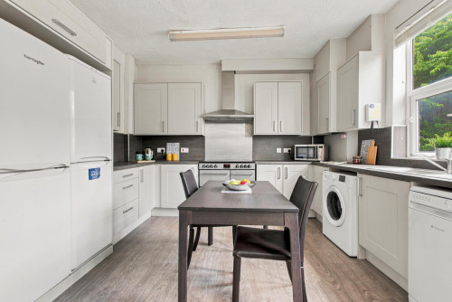 rentinc-stanmore-place-ls4-2rr-leeds-68008350220260806122607PM