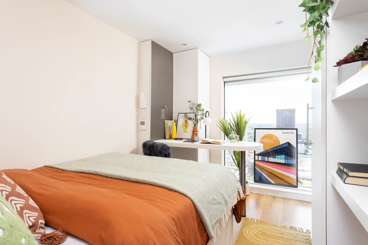  Extra Large Standard Double En-Suite  -  Bridgewater Heights  - Gallery -  1