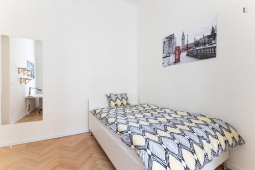 Pleasant single bedroom close to Újezd funicular