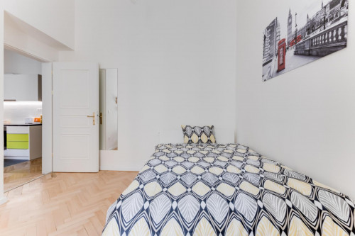 Pleasant single bedroom close to Újezd funicular