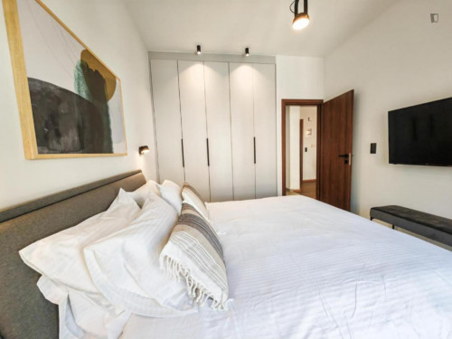 Ako25 - Bright and Beautiful by Acropolis with balcony