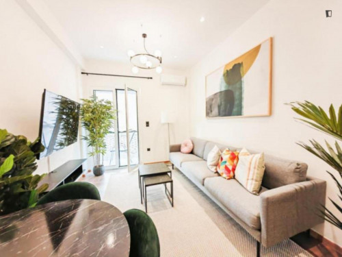 Ako12 - New, Stylish, Bright, Clean Nice Balcony - Gallery - 6