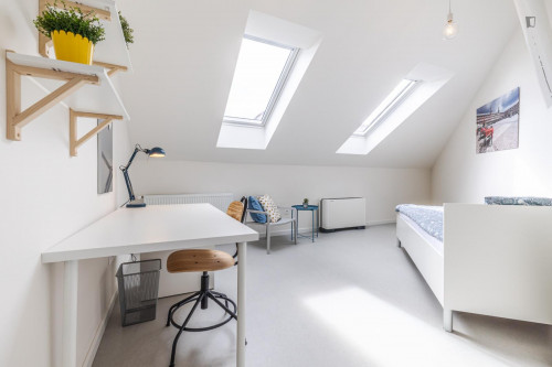Cute single bedroom near Smíchov Lock