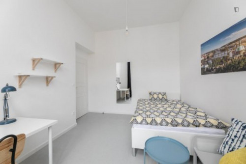 Quiet single bedroom close to Petřín Gardens