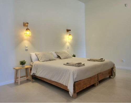 Modern 1 Bedroom Apartment close to  Praia da Baleia - Gallery - 19