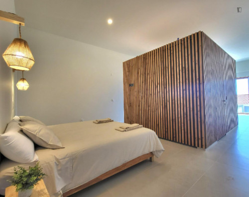 Modern 1 Bedroom Apartment close to  Praia da Baleia - Gallery - 11
