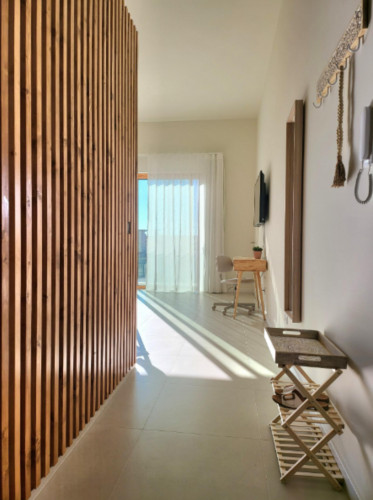 Modern 1 Bedroom Apartment close to  Praia da Baleia - Gallery - 8