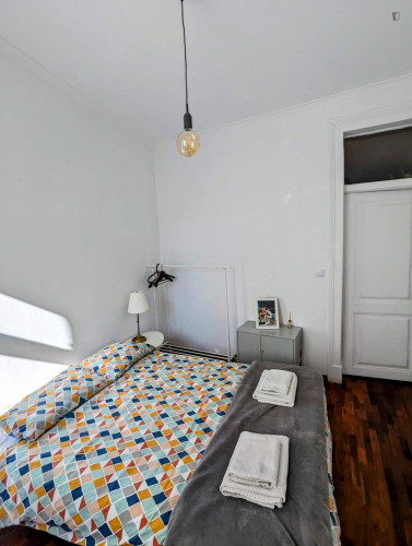 Homely double bedroom near the Picoas metro