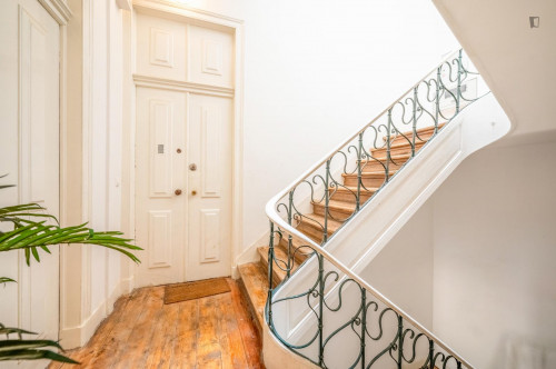 Comfy double bedroom close to Jardim da Estrela