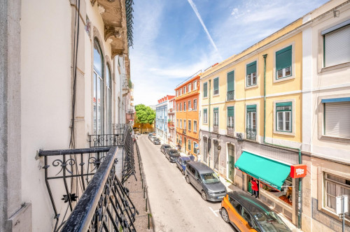Comfy double bedroom close to Jardim da Estrela