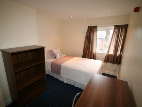 rentinc-talbot-view-ls4-2rq-leeds-107047753620231010051410AM